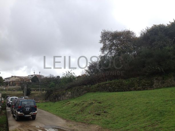 1/2 Terreno + 1/2 Moradia · Vila Nova de Gaia