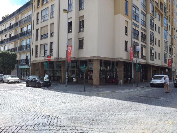 Estabelecimento Comercial · Matosinhos