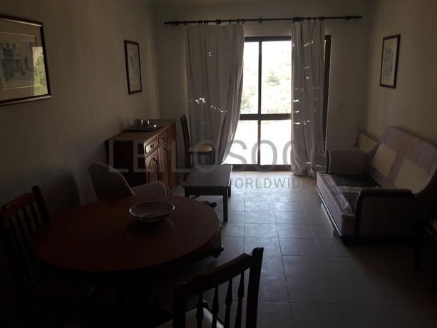 Apartamento T2 + 2 Arrecadações