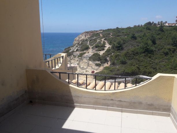 Apartamento T2 + 2 Arrecadações