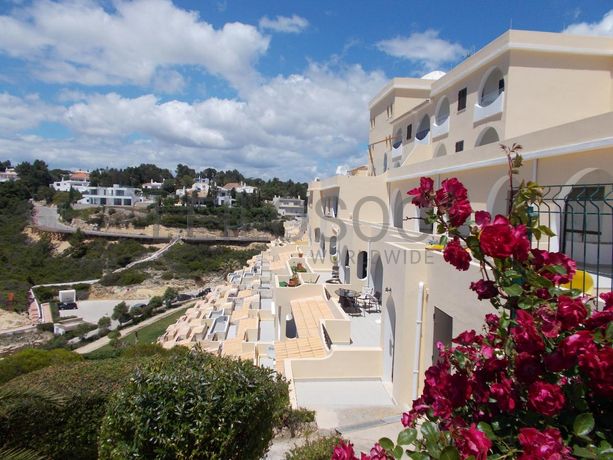 Apartamento T2 + 2 Arrecadações