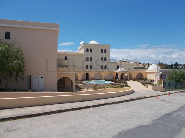 Apartamento T1 + 2 Arrecadações