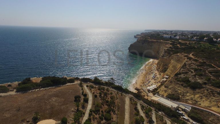 Bar + 4 Arrecadações