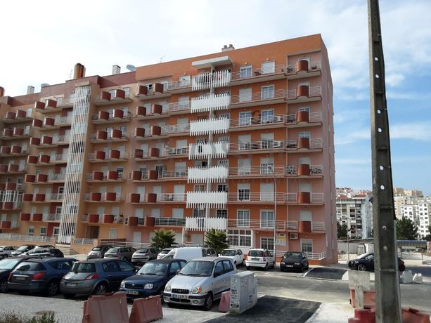 Apartamento T2 · Sintra