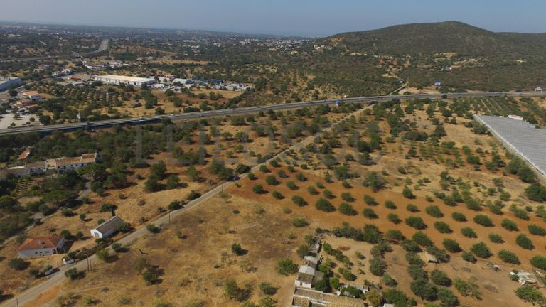 Terrenos · Monteiros - S. Sebastião (Loulé)