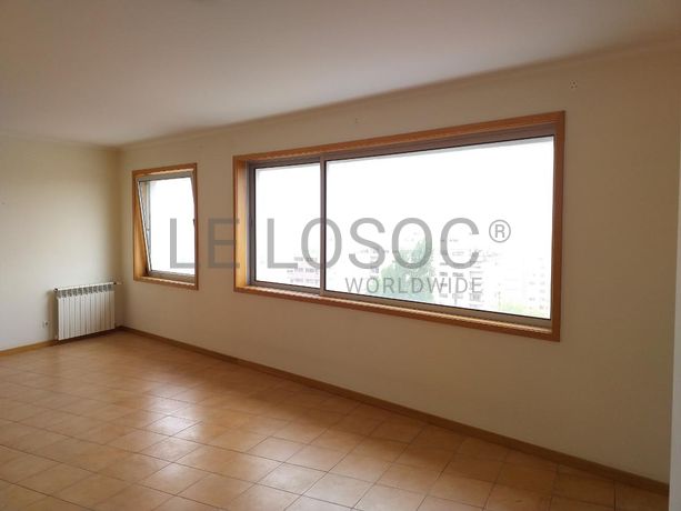 Apartamento T3 + Lugar de Garagem + Arrumo · V. N. de Gaia