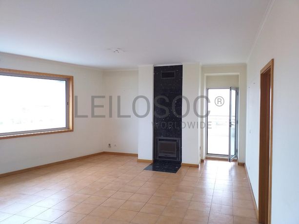 Apartamento T3 + Lugar de Garagem + Arrumo · V. N. de Gaia