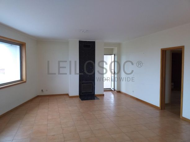 Apartamento T3 + Lugar de Garagem + Arrumo · V. N. de Gaia