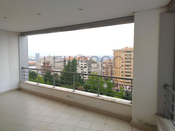 Apartamento T3 + Lugar de Garagem + Arrumo · V. N. de Gaia