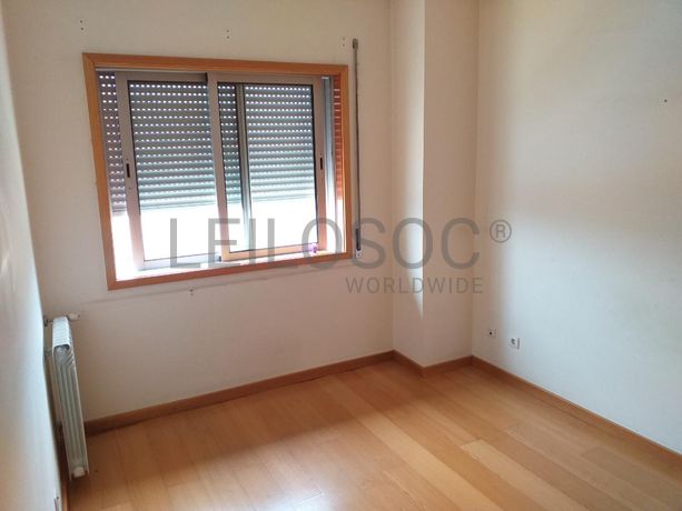 Apartamento T3 + Lugar de Garagem + Arrumo · V. N. de Gaia
