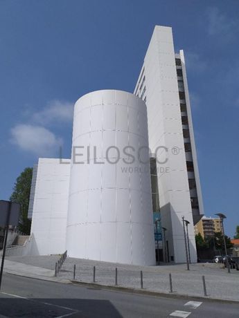 Apartamento T3 + Lugar de Garagem + Arrumo · V. N. de Gaia