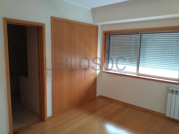 Apartamento T3 + Lugar de Garagem + Arrumo · V. N. de Gaia