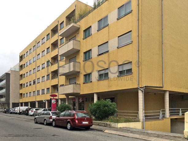 Apartamento T2 + Lugar de Garagem · Rio Tinto