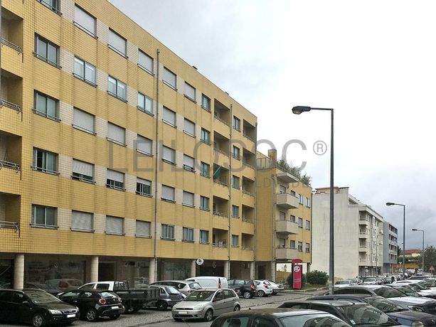 Apartamento T2 + Lugar de Garagem · Rio Tinto