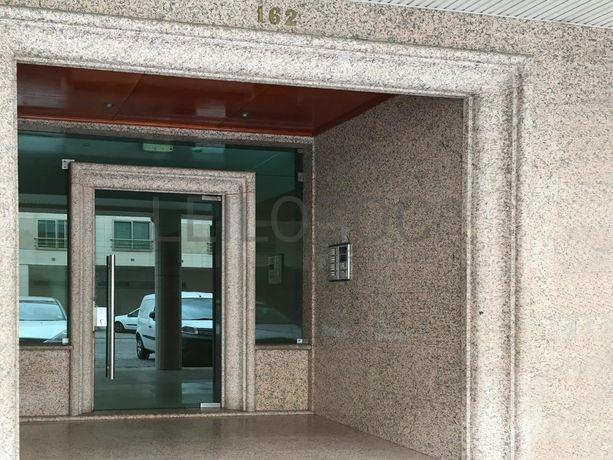 Apartamento T2 + Lugar de Garagem · Rio Tinto