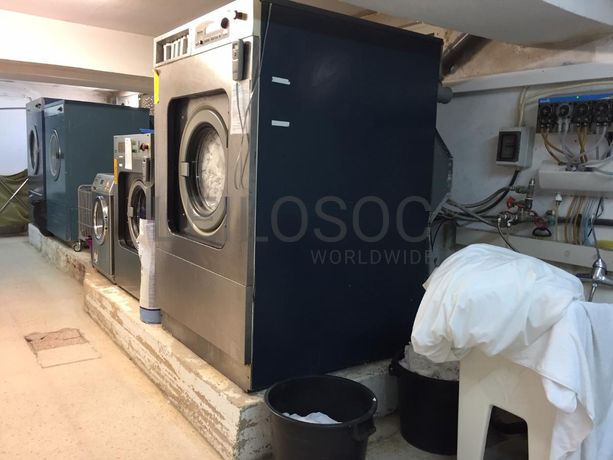 Armazém/ Loja · Loulé