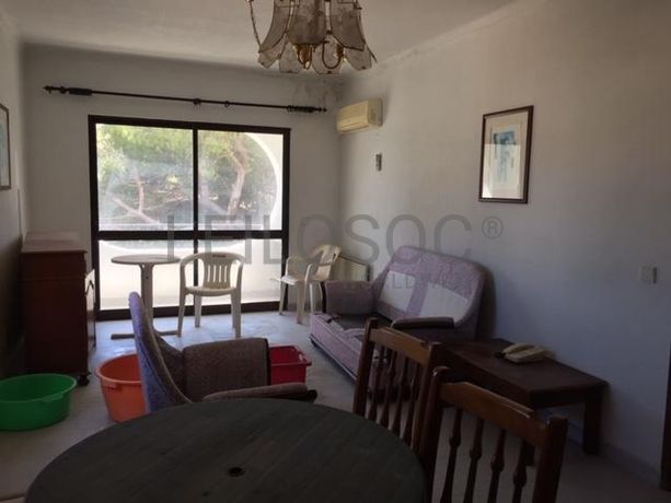 Apartamento T2 + 2 Arrecadações