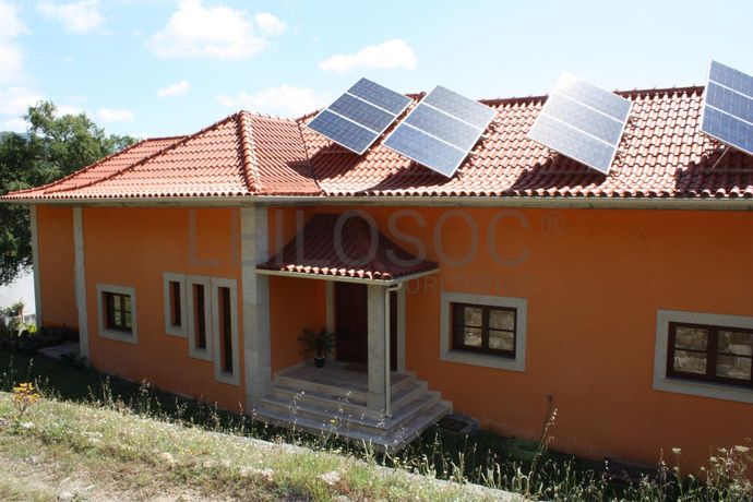 Moradia V4+1 · Baião