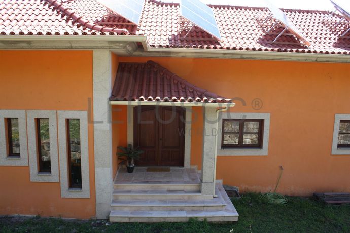 Moradia V4+1 · Baião