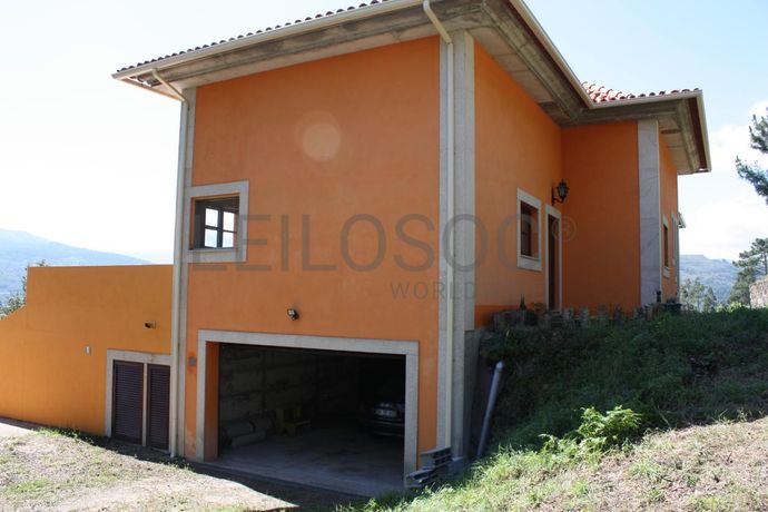 Moradia V4+1 · Baião