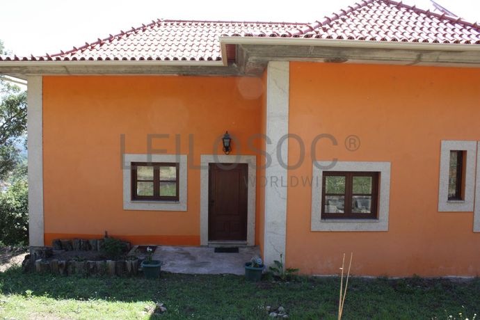 Moradia V4+1 · Baião