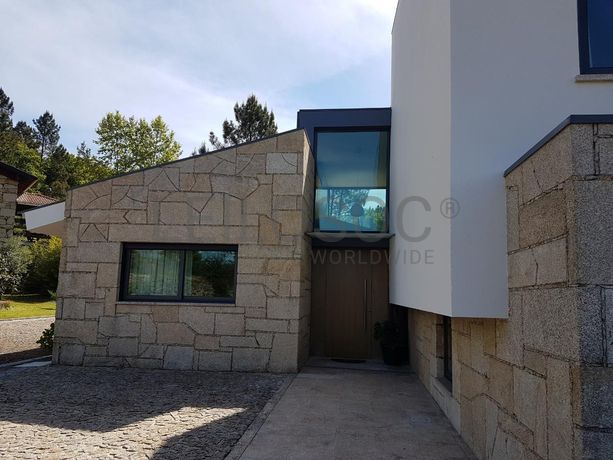 Moradia V4 c/piscina · Mondim de Basto