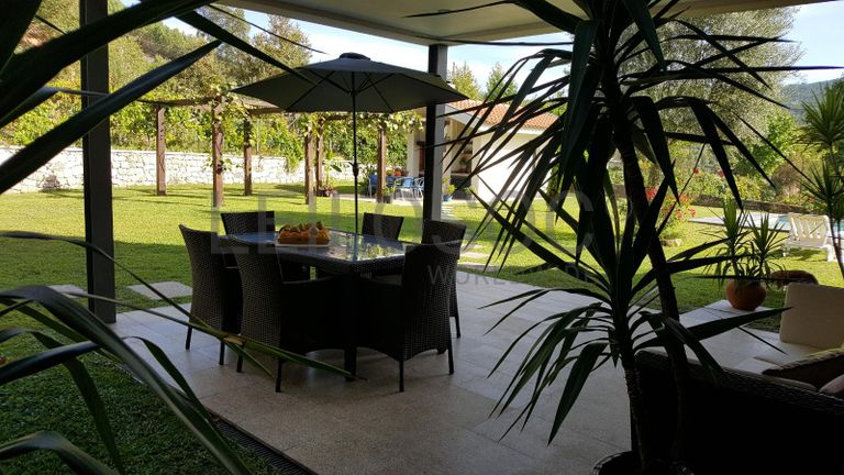 Moradia V4 c/piscina · Mondim de Basto