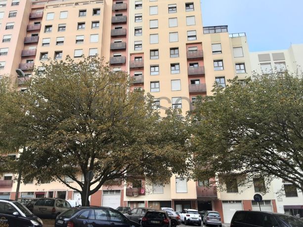 Apartamento T3 · Alfragide, Amadora