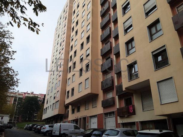 Apartamento T3 · Alfragide, Amadora