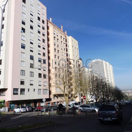 LOTE SUSPENSO · Apartamento T3 · Alfragide, Amadora