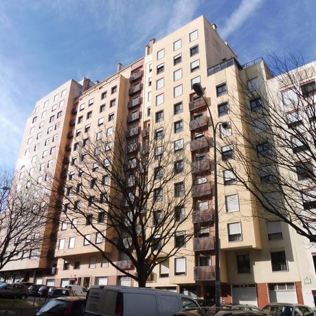 LOTE SUSPENSO · Apartamento T3 · Alfragide, Amadora