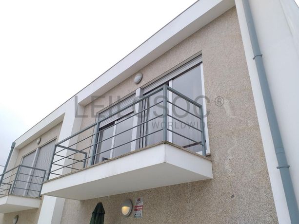 1/2 de Moradia V3 · Póvoa de Varzim