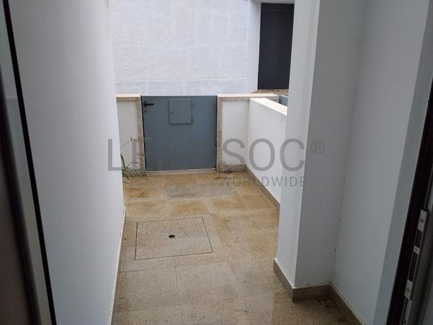 1/2 de Moradia V3 · Póvoa de Varzim