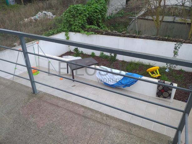 1/2 de Moradia V3 · Póvoa de Varzim