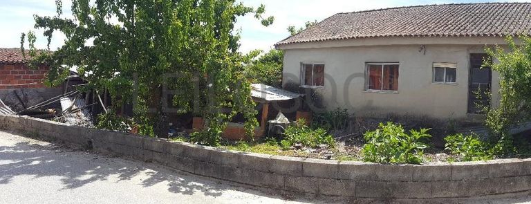 1/4 Moradia · Nelas