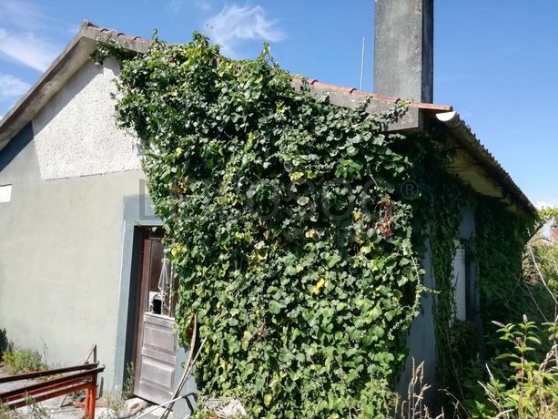 Moradia V2 + Terreno · Valença