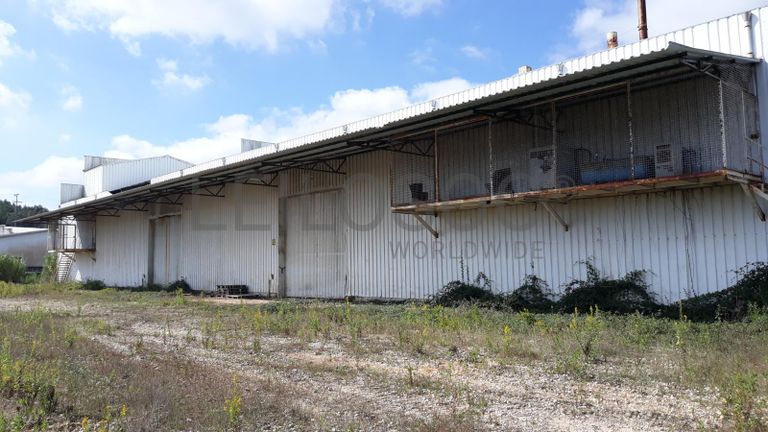 Armazém + Edifício de Escritórios · Soure