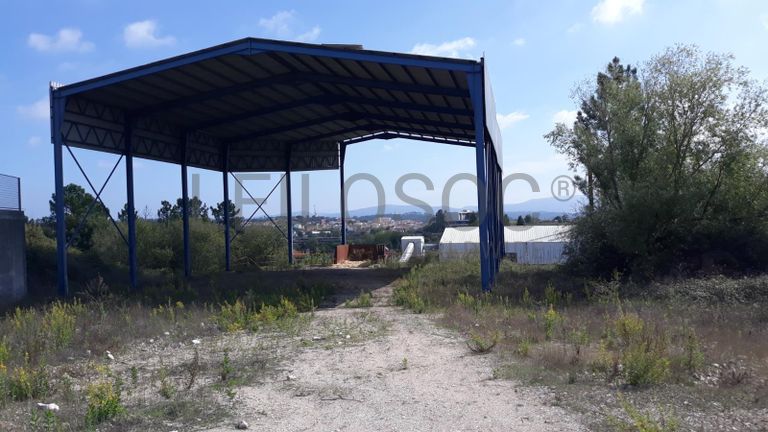 Armazém + Edifício de Escritórios · Soure