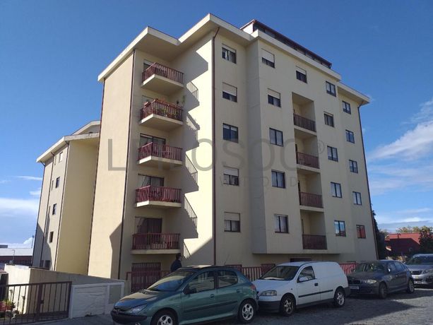 Leilão Suspenso · Usufruto · Apartamento T3 Duplex · Porto