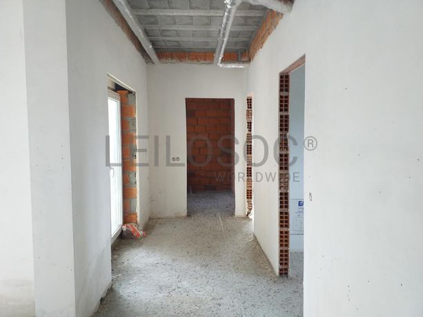 Moradia com Terreno (Benfeitoria) · Sernancelhe, Viseu