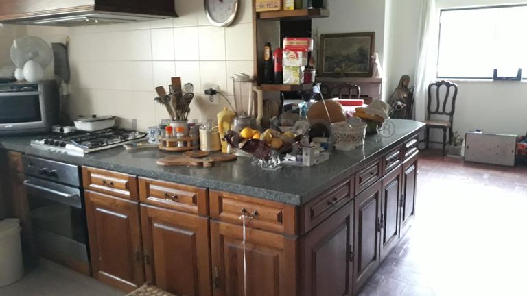 Moradia V5 + Terreno · Marinha Grande