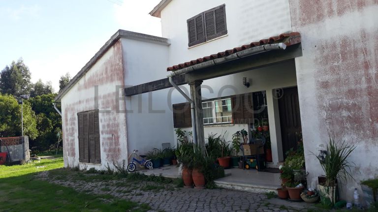 Moradia V5 + Terreno · Marinha Grande