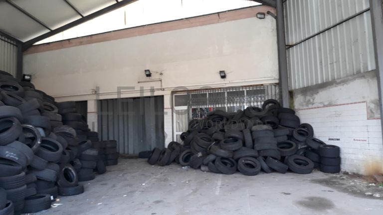 Armazém · Marinha Grande