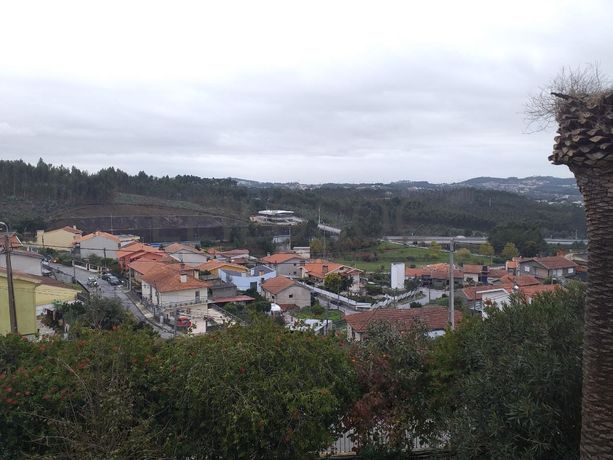Moradia + Edifício · Vila Nova de Gaia