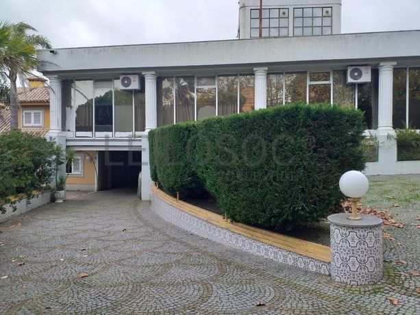 Moradia + Edifício · Vila Nova de Gaia