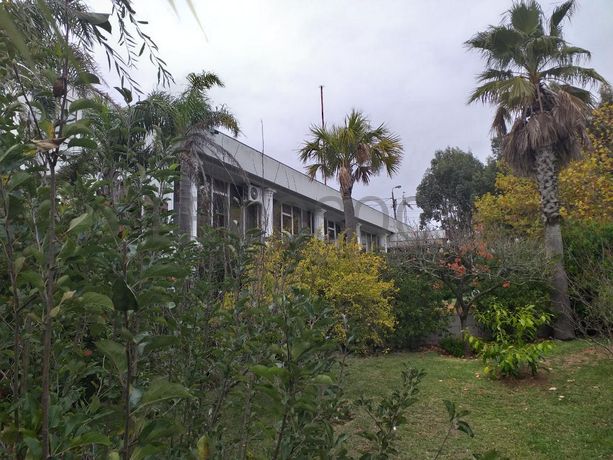 Moradia + Edifício · Vila Nova de Gaia