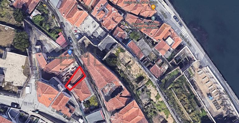 Prédio no Cais de Gaia · Vila Nova de Gaia