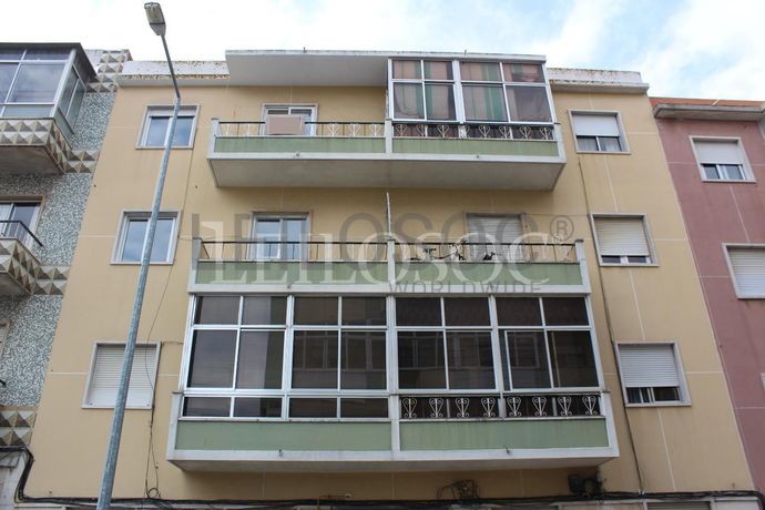1/2 Apartamento T2 · Amadora