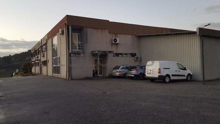 Armazém com Logradouro · Marco de Canaveses