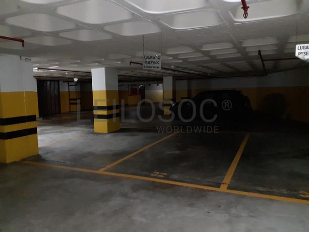 2 Lugares de Garagem · Porto